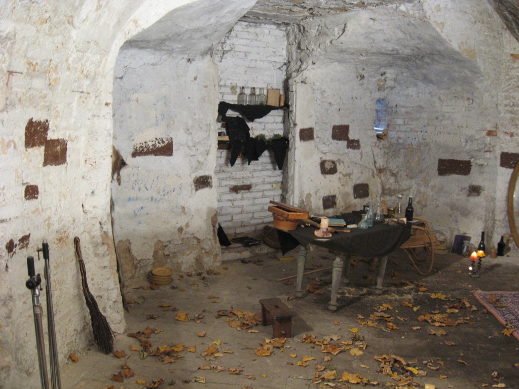 doupě čarodějnic 2.jpg